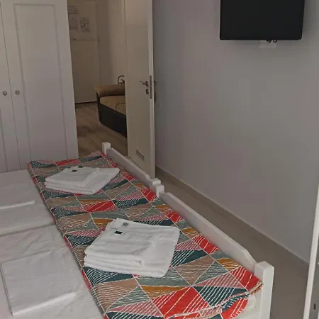 V & V Apartament *
